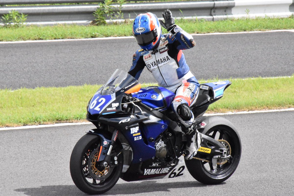 omo_desuyo's tweet photo. 澤村選手!
お疲れ様でしたm(_ _)m
#もてぎロードレース選手権 #もてロー
#ST1000int https://t.co/b3VYKIFx9H