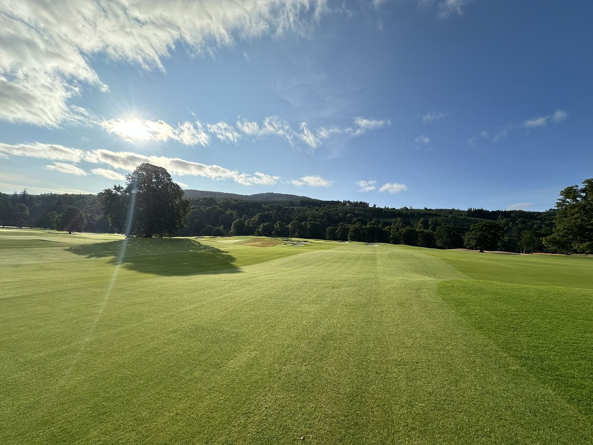 CentenaryHGK's tweet photo. Beautiful Sunday morning out rolling fairways on the loop holes utilising @Tru_Turf units supplied by @JohnnBateson as part of our leaf wetness management program Will be interesting to monitor disease prevention as we go through the season but like what I am seeing so far 👌👊😎 https://t.co/4AhEgkiodS