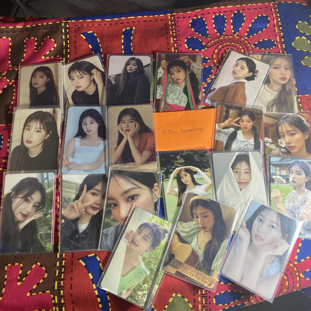 Bb_HyewonKang's tweet photo. Buying Hiatus na ulit!

P.s moots din mga nakalaban natin sa paunahan haha.
#KangHyewon #Hyemdan #강혜원 https://t.co/d8YPnqWpaB
