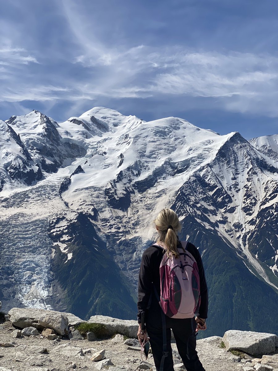 MONTBLANC_NR's tweet photo. Montez à bord et laissez-vous transporter🚠⭐️
📍Le Brévent offre des vues spectaculaires sur le Mont-Blanc.
#brevent #chamonix #montblanc #hautesavoie #montagne #panorama https://t.co/1PAAlL2Xtb