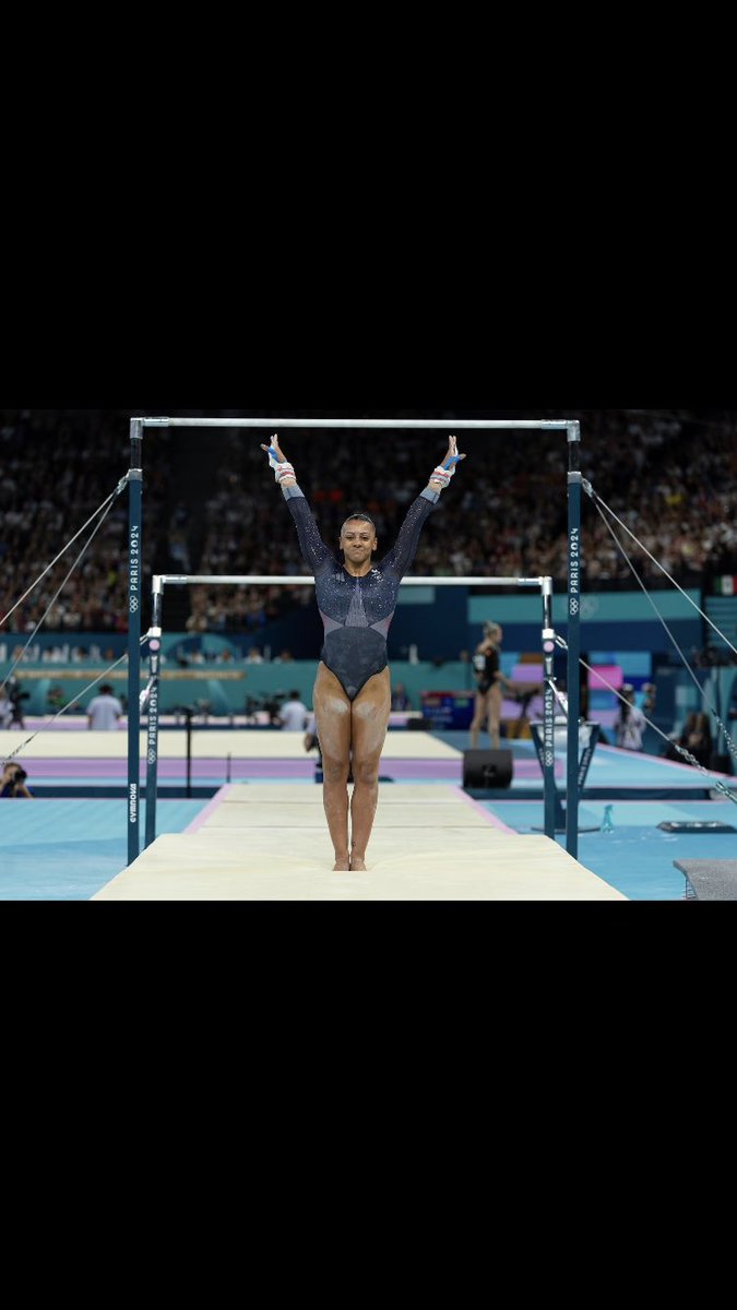 helendownie's tweet photo. Lucky to have sat &amp; witnessed Team USA quals today which were Amazing however my personnel GOAT is @Bdownie  🐐
Not biased at all 🥹🥹
#Daughter #love #olympianx3 💫🇬🇧💫 https://t.co/mlpsfG4DE4