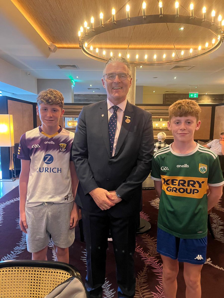 Gaelscoil Mhíchíl Cíosóg tweet media