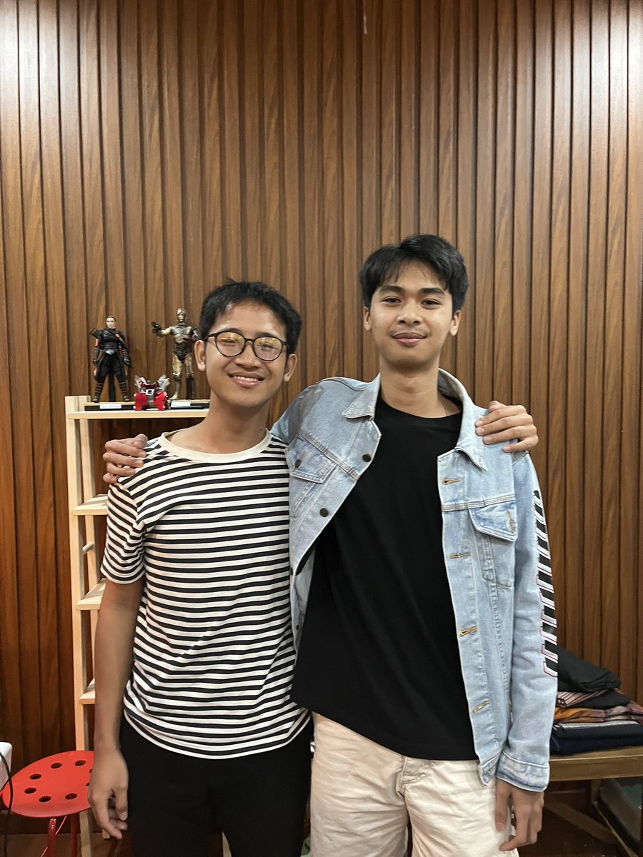 Appreciation post untuk dua orang yang sudah berjuang bareng di atap yang sama denganku <a href="/suryaaditya808/">sury l bahas soal snbt</a> dan <a href="/1836Rafi/">mad</a> 

Dengan bangga, kita jadi representasi 
Markas <a href="/AlternatifaP/">Alternatifa.Project</a> di tiga kampus besar Indonesia, yaitu UI, UGM, dan ITB.

Selamat menghadapi tantangan baru.