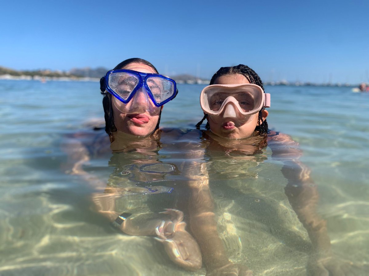 _AArco's tweet photo. Esta semana estuve en la maravillosa isla de #Mallorca pasando unos días de descanso con mi familia y ayer, prácticamente recién aterrizados, tuve el honor de cantar en el festival #ZafarrayaSound de Zafarraya. https://t.co/5loJCxdcfI