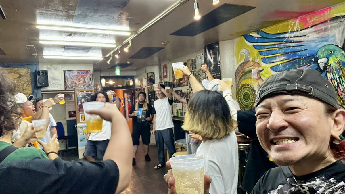 hajimecobain's tweet image. 高崎サンバースト終演！
二日間組んでくれたlilyray、レコ発ツアーのOWEAKと AGE OF KIDにピース✌️
地元からの対バンさんもありがとうございました！

新たな仲間が増えた良き二日間。
あとは千葉まで事故無く帰るぞ！

#pinkhousejapan #oweak #ageofkid #lilyray