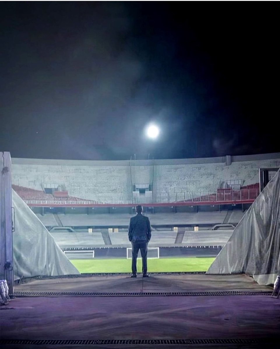 pgpan's tweet photo. Gracias Micho, ya tendrás tu revancha!! #Demichelis 

Hubo aciertos y errores, éxitos y derrotas, el corazón seguirá siendo siempre Riverplatense! https://t.co/Vi6Iabv3hA