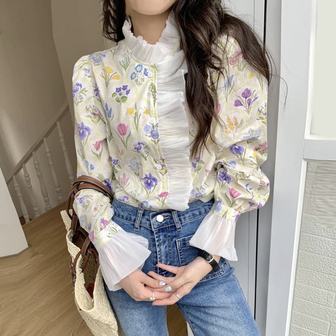 analeyy_'s tweet photo. Girlss. I jumpa blouse design unique! Sumpah cantik 😍 https://t.co/tNJ0Y5945t