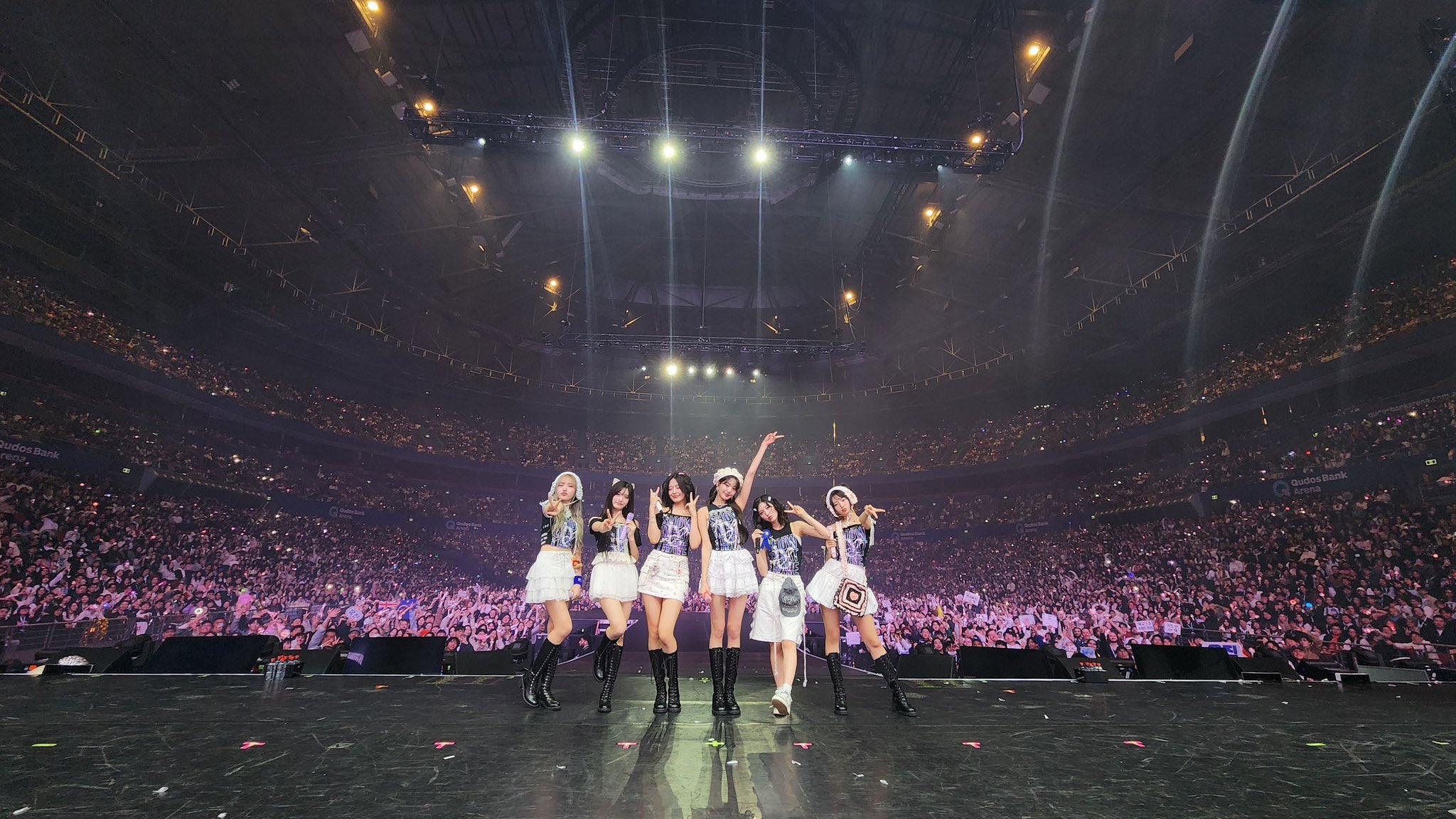 GTkzDTAacAE9eLa?format=jpg&name=large