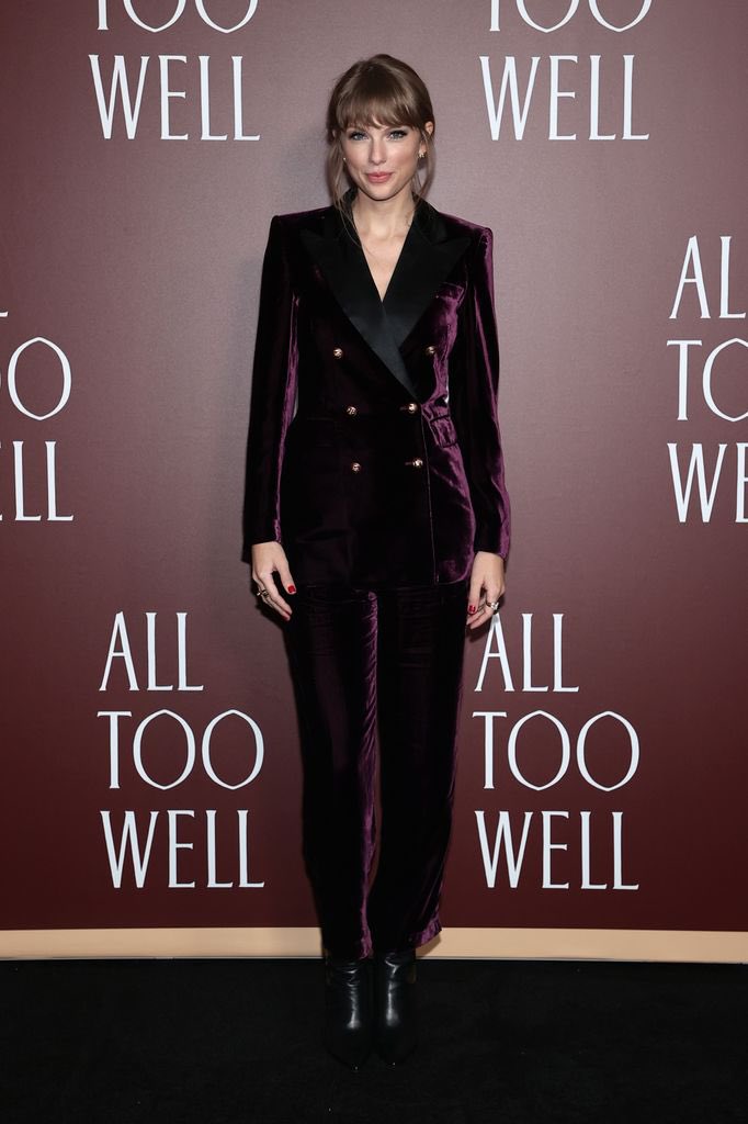 thickolekidman's tweet photo. In November 2021, Taylor released RED TV and accompanied the album drop with a short film for her song "All Too Well (10 minute version)". It solidified Taylor’s role as an exceptional director and producer. 🫶🏻 #taythrowbacks https://t.co/8i2ZCVRHI4