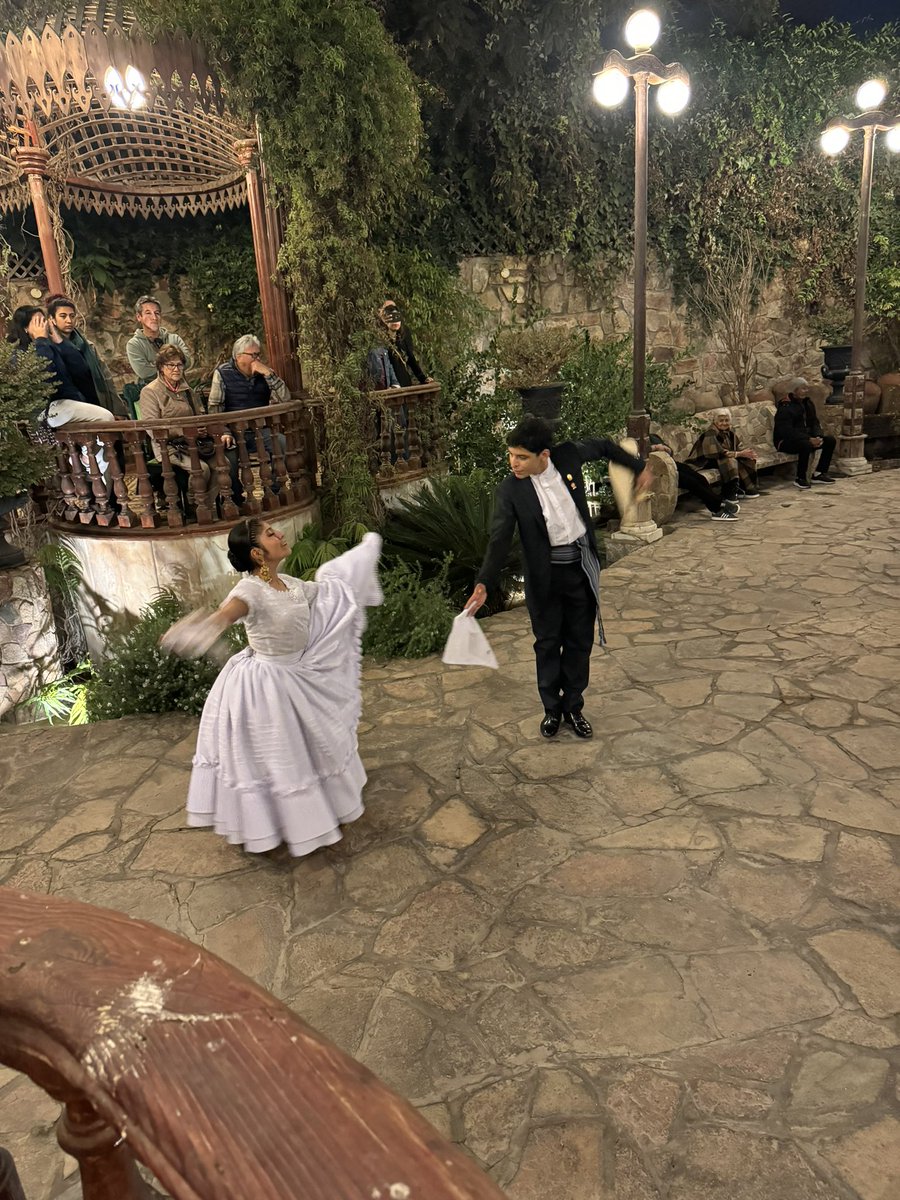 Felices fiestas 🎈 🇵🇪