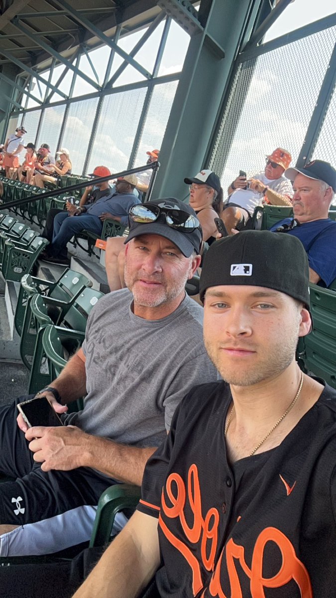 Go Os <a href="/stmartinmike/">Mike St. Martin</a>