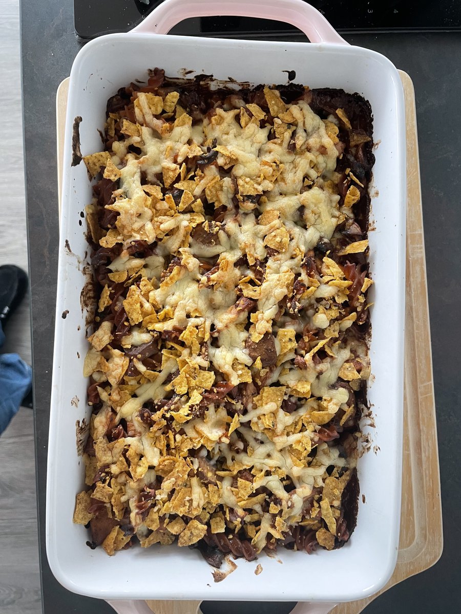 Dom Ramsey (@domramsey) on Twitter photo Hazel <a href="/hazel_choc/">Hazel Lee</a> came over for lunch and we made a spicy Chicken Mole Pasta Bake with chocolate from <a href="/LDNChoc/">London Chocolate</a> and <a href="/ChocTree/">Chocolate Tree</a>. It was good. Hazel <a href="/hazel_choc/">Hazel Lee</a> came over for lunch and we made a spicy Chicken Mole Pasta Bake with chocolate from <a href="/LDNChoc/">London Chocolate</a> and <a href="/ChocTree/">Chocolate Tree</a>. It was good.