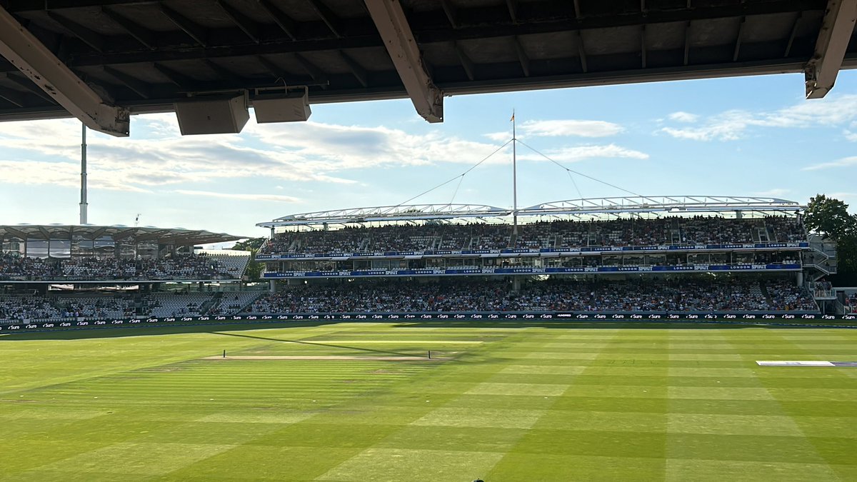 VerulamGreens's tweet photo. Followed by the green staff outing to @thehundred at Lords for an evening of cricket. 👍👌👍
A chilled evening to finish the first part of the season, maintenance starts next week and fine tune for the end of August. @VerulamGC https://t.co/hIcLSTUsA4
