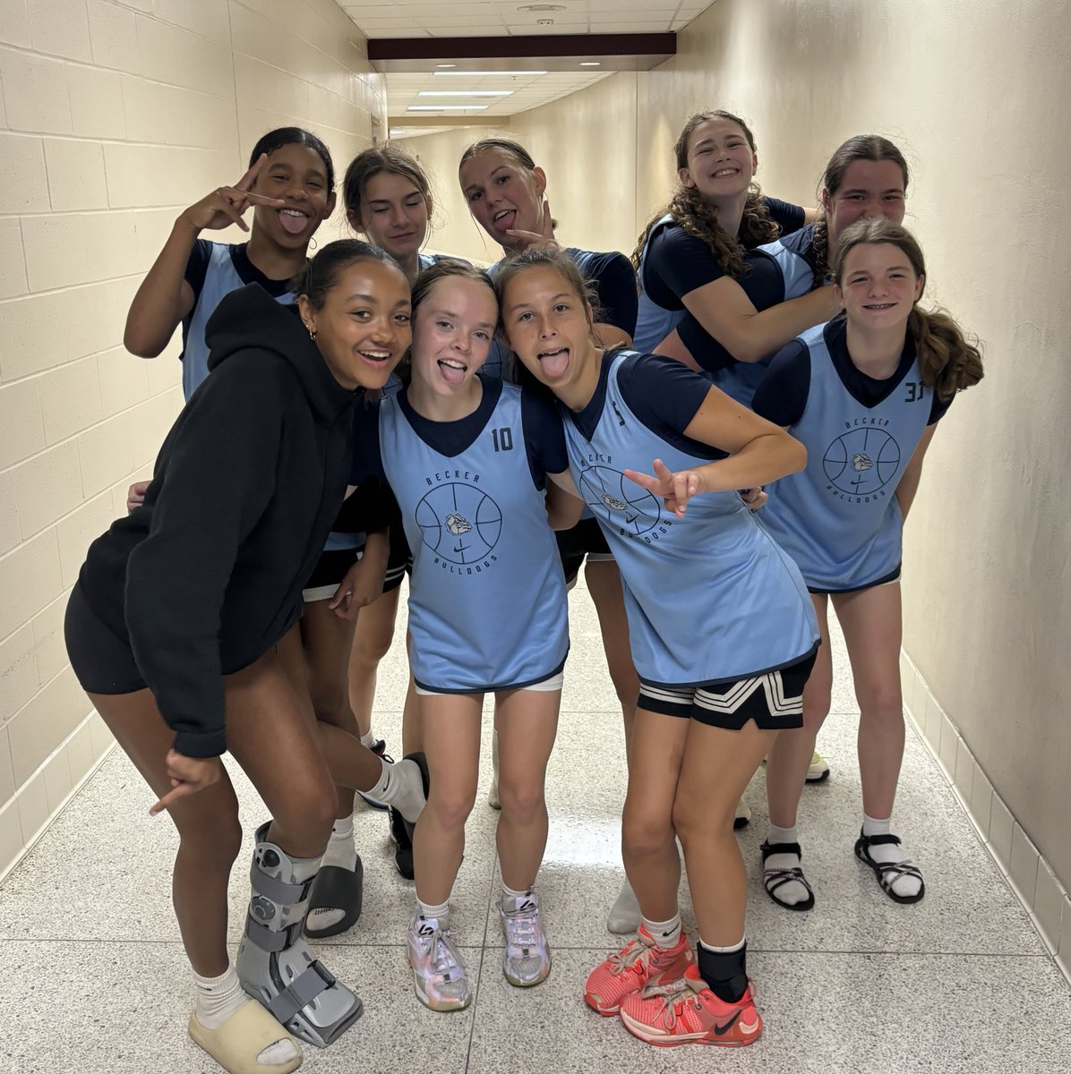 Great way to wrap up summer 🏀 with a🥈place finish in the <a href="/BreakdownUSA/">Breakdown Sports USA</a> tourney today in STMA. Lost to a really good Red Wing team in the final. 

One more open gym tomorrow to finish up. These girls have put so much work in collectively and individually! Very proud!