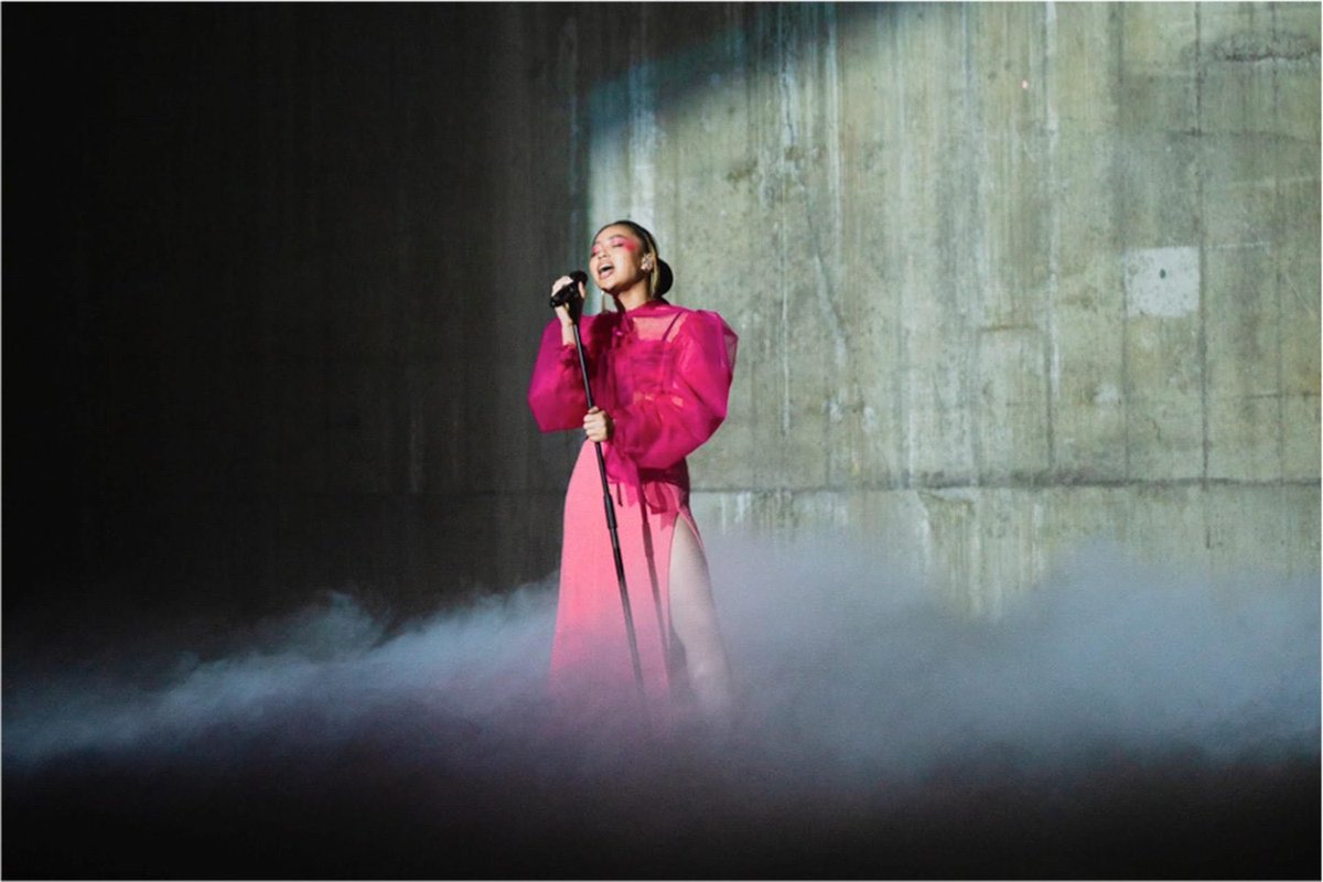 This week’s topic on the Breakfast Club…

Stage fright and nerves! A feeling familiar with all of us live music fanatics and budding musicians I’m sure! Do you think anxiety rises more as a support act or headliner? 🫣

Read all about it using the link in our bio 😇