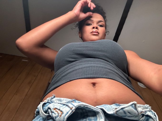 Watch Alina Ali ♡'s leaked NSFW photo on TwXstars