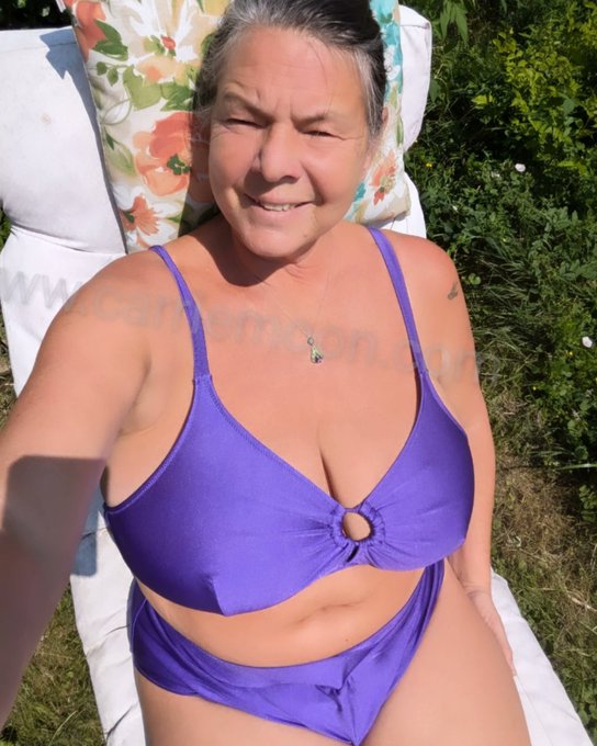 Purple bikini https://t.co/ciXNCmqw9z