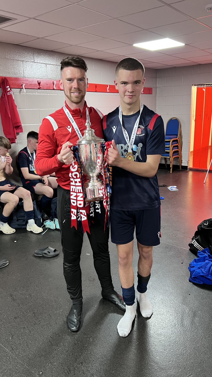 Aaron played his last game for Lochend today and now signs for Queen’s Park in his next step of his journey 

Aaron’s been absolutely outstanding for me since joining and we wish him all the best 

Amazing memories made and hopefully more to come 👏⚽️