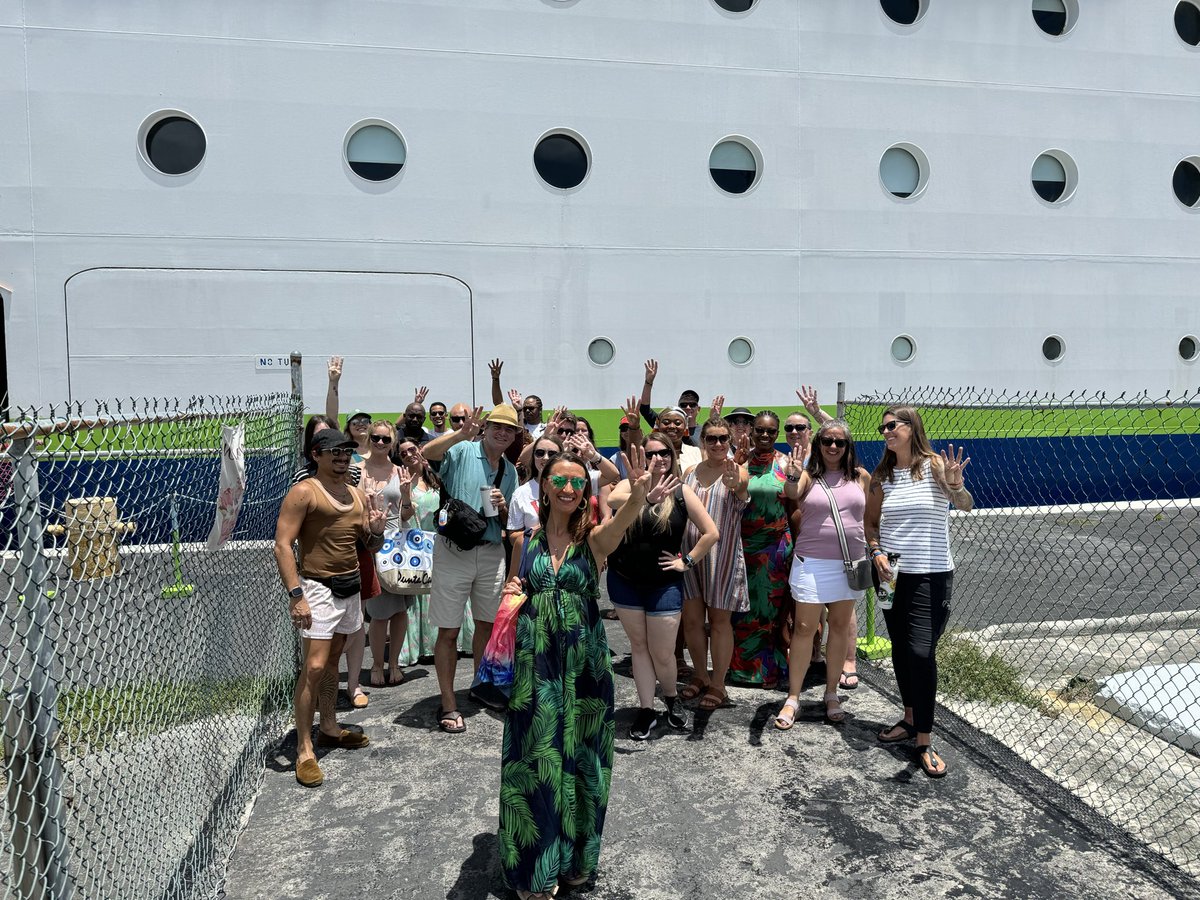 2024 Leadership Training complete! ✅
President Imani Wright &amp; Vice President Allison Ling sailed away on the Margaritaville at Sea Paradise with other leaders of @4aaf this weekend to prepare for their upcoming 2024-2025 term. 🚢