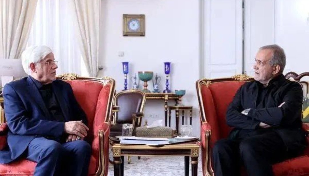 🔷Pezeshkian names Aref as first vice president
TEHRAN – In a decree on Sunday, President Masoud Pezeshkian appointed Mohammad Reza Aref as first vice president.
“Based on Article 120 of the Constitution and considering your competence, valuable managerial and executive 
1/4