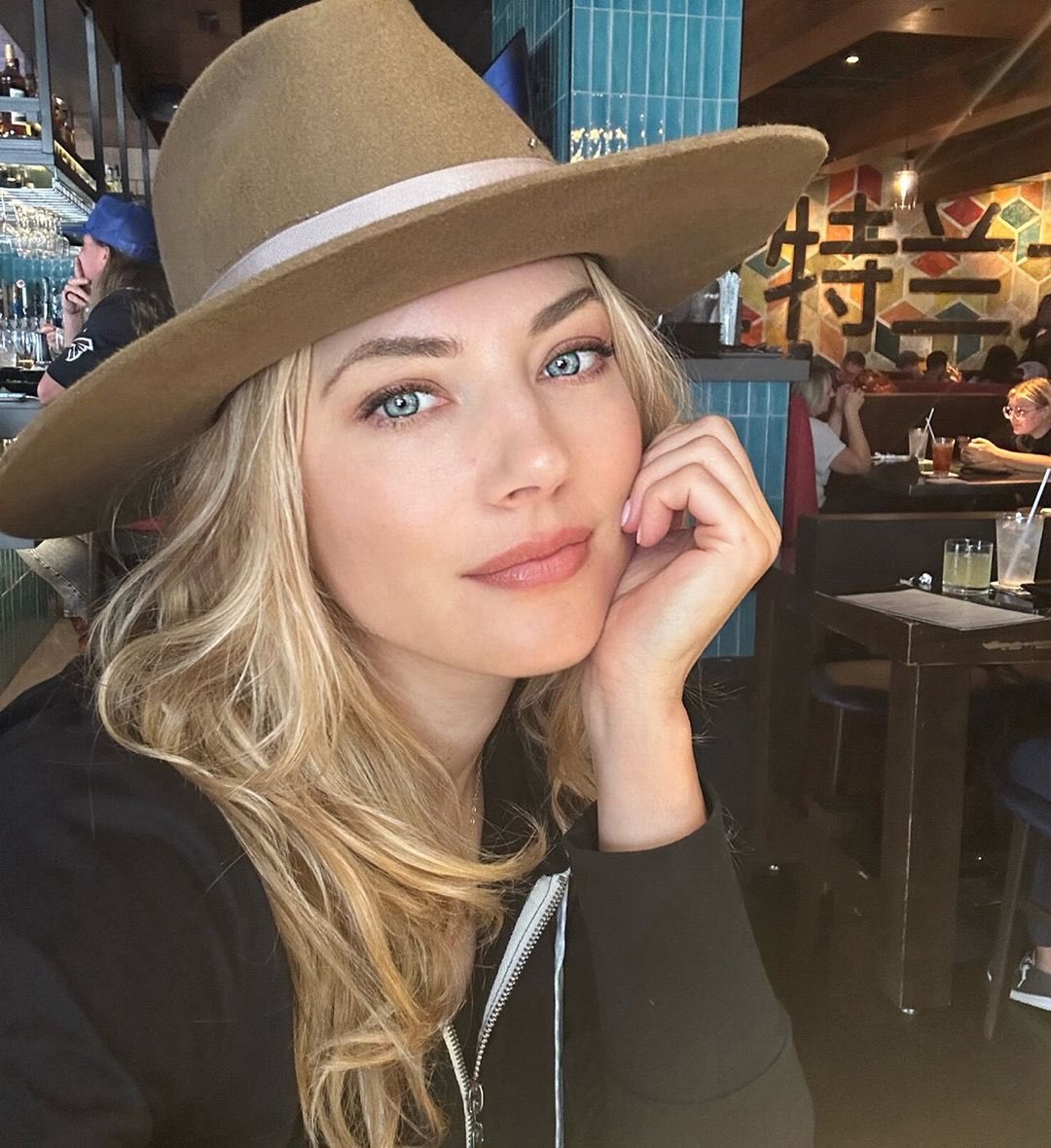 Katheryn winnicks (@katheryn67562) on Twitter photo 