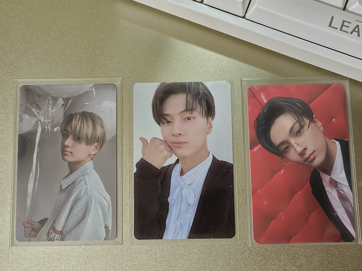 austerejs's tweet photo. wts lfb 

JAY PCS

Jay Enniversary Set - 1250
Jay Balloon Set - 850
Jay 'You' Album Unsealed (pc included) - 300

— stricly selling in sets
— payo only
— onhand
— 9 to 10/10 condi, X sensi
— mop: gcash
— rfs: badly need funds ng family https://t.co/jCIKzQCegm