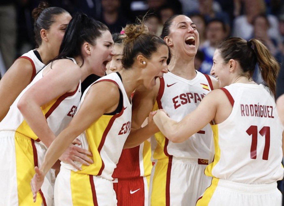 𝙑𝙄𝘾𝙏𝙊𝙍𝙄𝘼 𝘾𝙊𝙉𝙏𝙍𝘼 𝘾𝙃𝙄𝙉𝘼 🔥✅

La Selección Española da una clase de resiliencia y remonta contra China (90-89)

Son LAS MEJORES ❤️🇪🇸