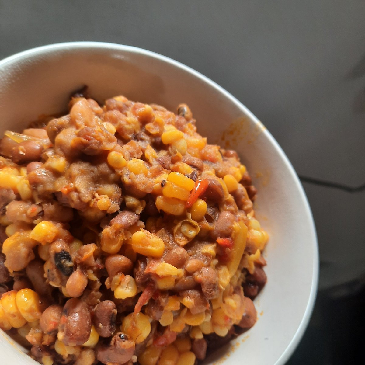 UEify's tweet photo. I always have to do a combo with beans to eat it well.
Learnt this from my mum.
Porridge beans and corn π½.
π€π₯ to exploring more recipesssss and making magic..
#chefjules
#FoodLover
#makingmagicalmeals
#tasteful https://t.co/dLuU5dUmje
