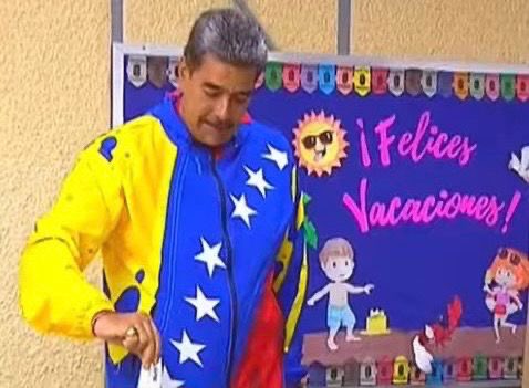 jguaido's tweet image. El dictador se va… 

(Para lo que les gustan las señales 🤞🏽)