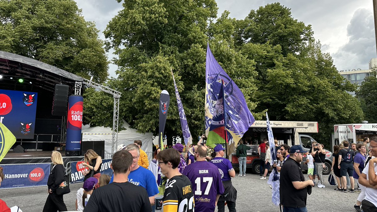 mamich_72's tweet image. Es füllt sich allmählich. Kann losgehen. Auswärtssieg wird angepeilt. @FFM_Galaxy @SeaDevilsHH  #ELF2024 #FGYatHSD #ranFootball