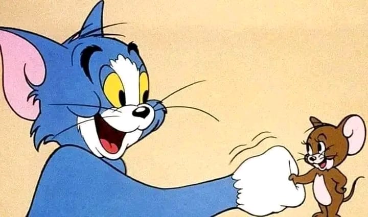 و سلاماً على شخصان يتـ ـشاجران دائماً ، ولكن لا يتخليان عن بعض ابداً.❤️⚜️