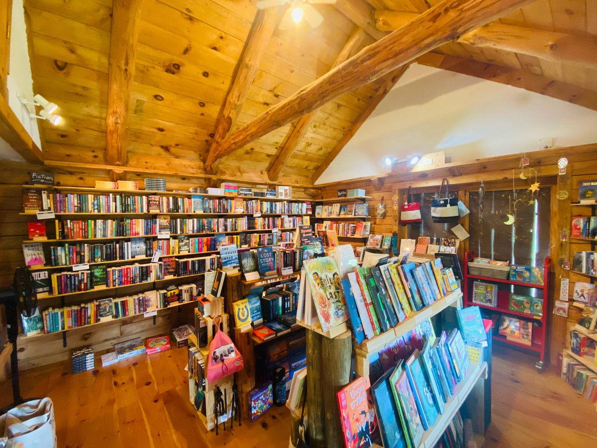 Sunday Funday = new book day!

Thursday 11-6
Friday/ Saturday 10-5
Sunday 10-4