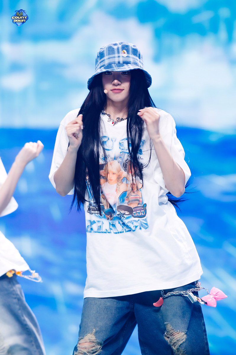 YuqiBrasil's tweet photo. [2/3]

#우기 #宋雨琦 #GIDLE #여자아이들 #Klaxon #I_SWAY https://t.co/IvotUlsShF