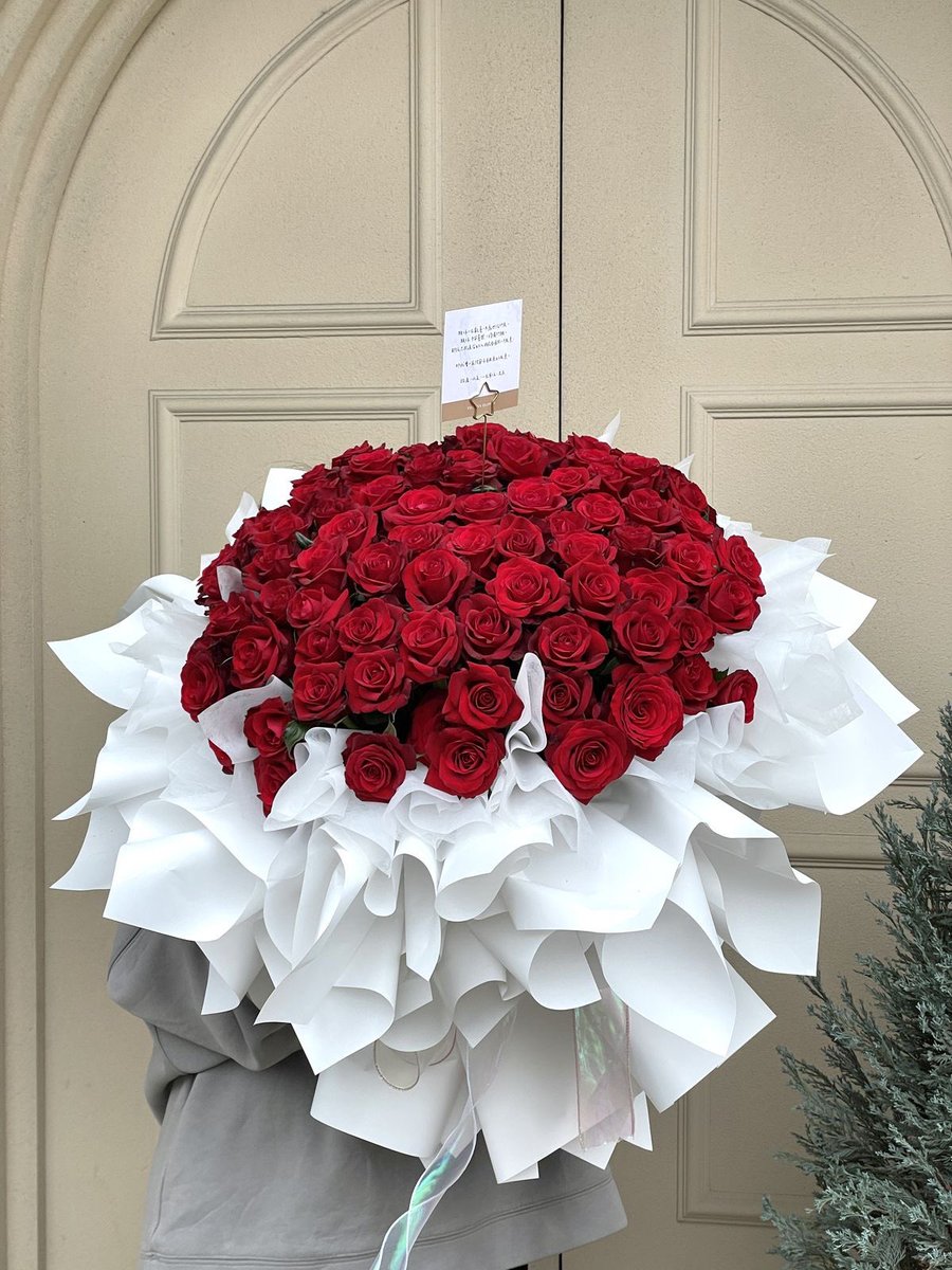 i3Moment's tweet photo. Everyday , a new flower bouquet 💐 https://t.co/RoLOhDFYXF
