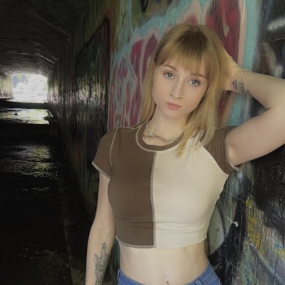 Shantely_lace_'s tweet photo. #NewProfilePic https://t.co/2CqJqOXXvX