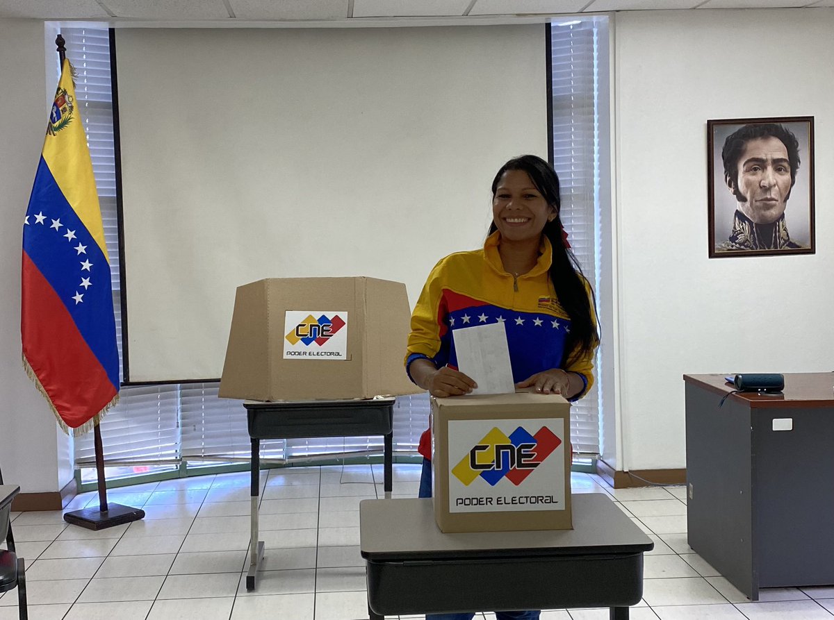 Embassy of Venezuela in StVincent & the Grenadines (@embavestvincent) on Twitter photo #28Jul Se realizó la apertura del centro de votación de la Embajada de la República Bolivariana de Venezuela en San Vicente y las Granadinas y se inició en paz el proceso para elegir el Presidente de la República 
#VotaPorLaPaz2024 #DíaBonito
<a href="/CancilleriaVE/">Cancillería Venezuela 🇻🇪</a> 
<a href="/yvangil/">Yvan Gil</a> #28Jul Se realizó la apertura del centro de votación de la Embajada de la República Bolivariana de Venezuela en San Vicente y las Granadinas y se inició en paz el proceso para elegir el Presidente de la República 
#VotaPorLaPaz2024 #DíaBonito
<a href="/CancilleriaVE/">Cancillería Venezuela 🇻🇪</a> 
<a href="/yvangil/">Yvan Gil</a>