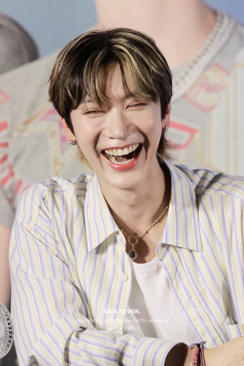 asafever_kr's tweet photo. 240728 MUSIC ART FS DAEGU

항상 웃는 일만 가득하길 진심으로 바라

#TEN #텐 #เตนล์ #李永钦 #テン 
#NCT #WayV #威神V https://t.co/zdGT7bs3sz