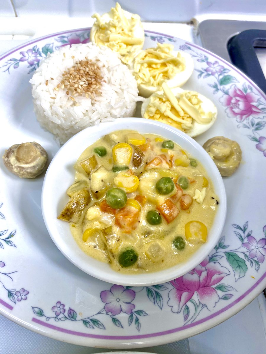 jonbugarin's tweet image. VEGETABLE CHOWDER

 #foodgoal #foodtrip #foodie #foodies #food #foods #foodlover #foodlove #foodblogger #foodjournal #homemade #homecooked  #chowder #yummy #delicious #ricerecipe #comfortfood #nutritious #vegetables