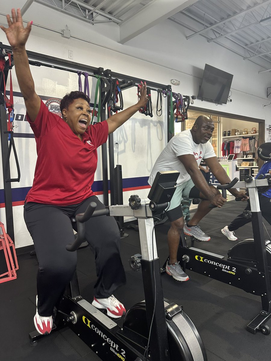 TISDTHS's tweet photo. Thank you F45 Creekside for hosting our THS leadership team! https://t.co/UnOfx7WV39