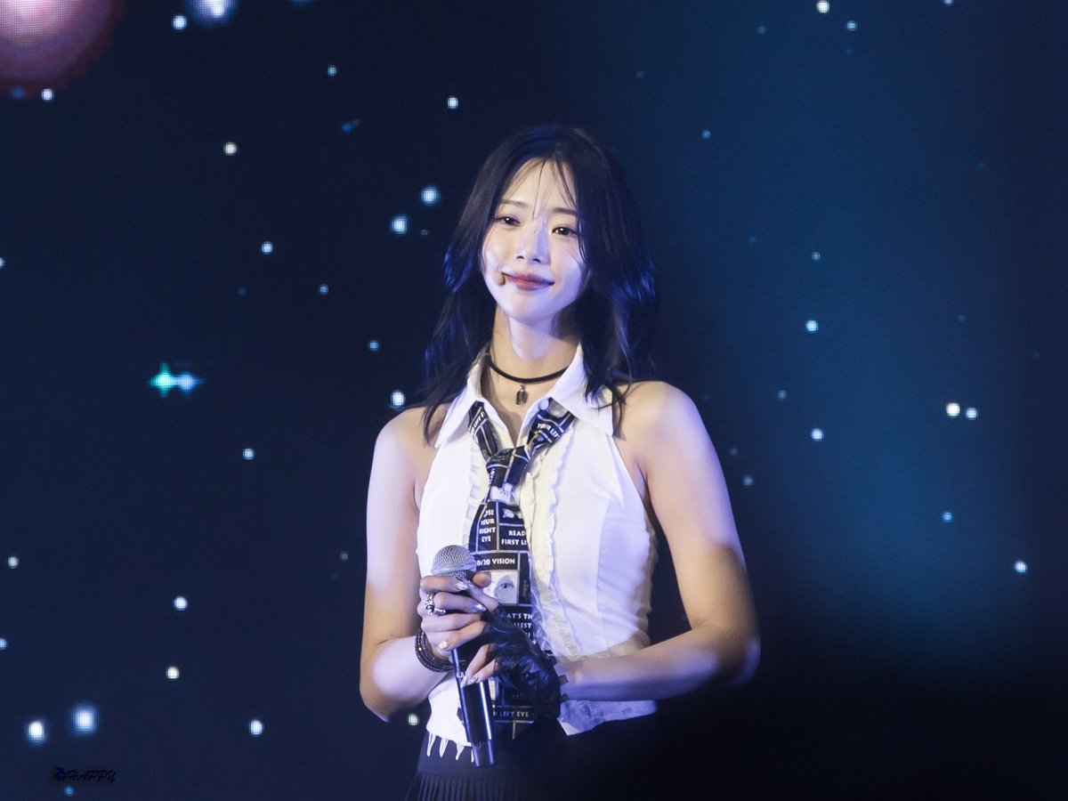 240330 대만 콘서트 Taiwan Encore concert 

왜 지유 씨 좋아하냐고?
그런 아끼고 소중한 눈빛이  거짓말 아닙니다ㅠㅠ
오랜만이다 ! 자주 와요😉

#Dreamcatcher #2024WorldTour #LuckInside7DoorsinKaohsiung 
#드림캐쳐 #지유 #김민지 #DREAMCATCHER 
#JIU #祉攸 #捕夢網 #台灣演唱會