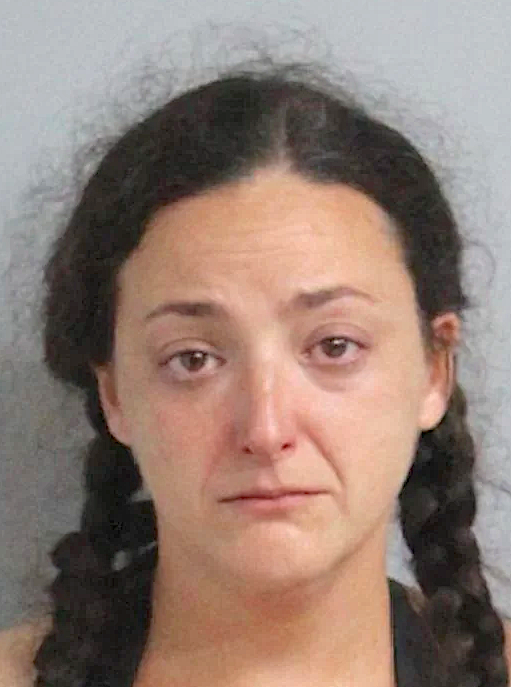 newsbell's tweet image. U-TURN DUI: A Rhode Island woman was arrested by @Ct_State_Police early Saturday morning after she made an illegal u-turn on I-395 northbound in #Killingly causing a crash with another vehicle. Megan Wolfsberger, 36, of Smithfield, RI, reportedly pulled out of the right shoulder…