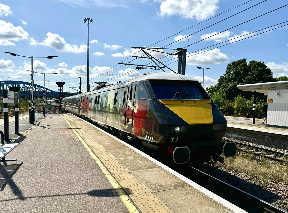 Over 2 days we’ve travelled with <a href="/LNER/">London North Eastern Railway</a> and <a href="/TPExpressTrains/">TransPennine Express</a> on a return weekend journey and everything was just spot on. Trains on time, all spotless, exemplary customer service, both on board and at stations, revenue protection, working air con and WiFi. Only way to travel! 👏🏻