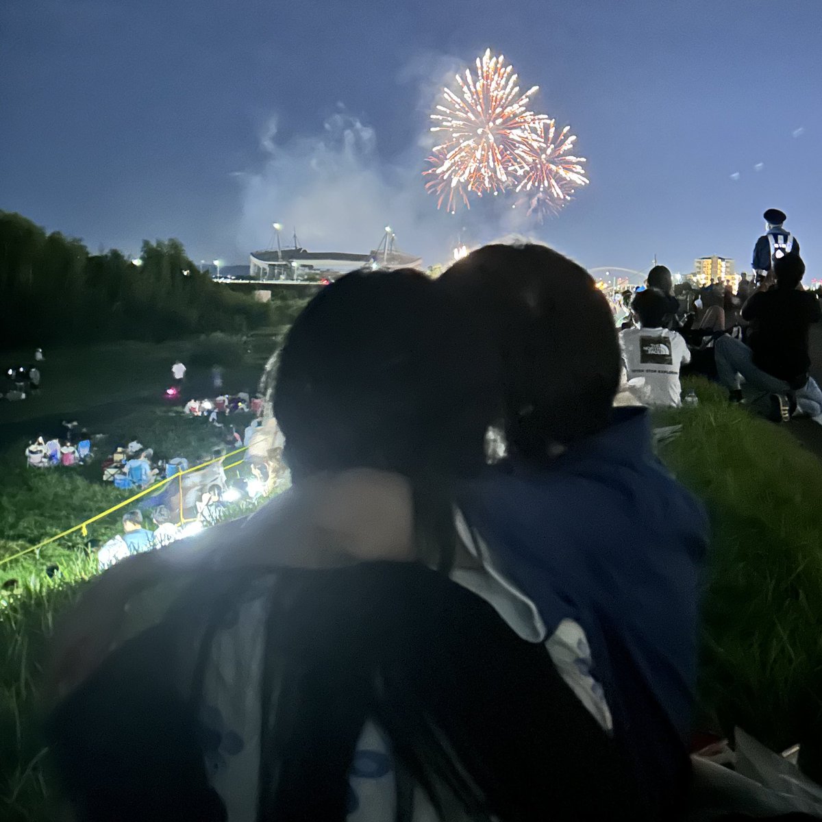 Shoki1664's tweet photo. 豊田おいでんまつり花火大会

一瞬の花火だけど、大切な思い出になって永遠に心に残るんだよー https://t.co/B9puoVvf17