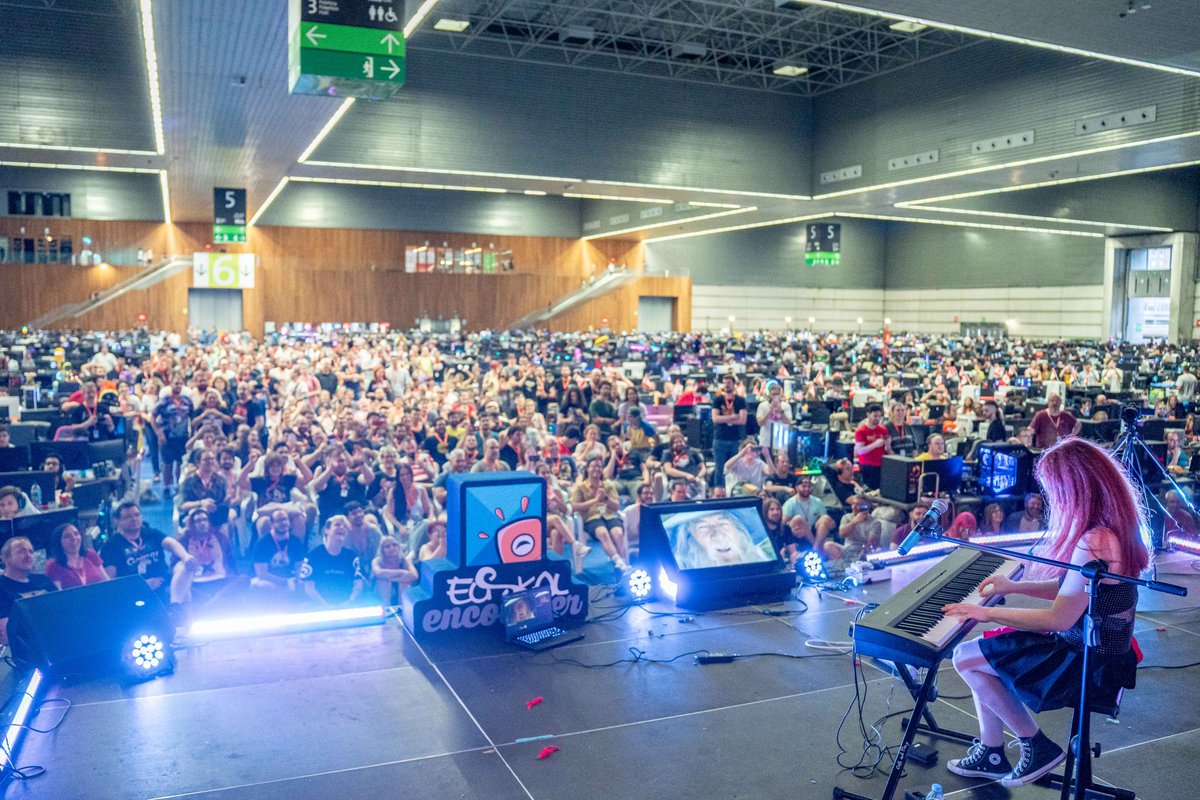 ¡Gracias a todos por una edición increíble de la Euskal Encounter! 🎉

Días inolvidables llenos de pasión por la tecnología, la creatividad y el compañerismo ¡Un éxito rotundo!

Bihotz-bihotzez eskerrak eman nahi dizkiegu bertaratu guztiei zuen ilusio eta energiagatik! Gora #EE32