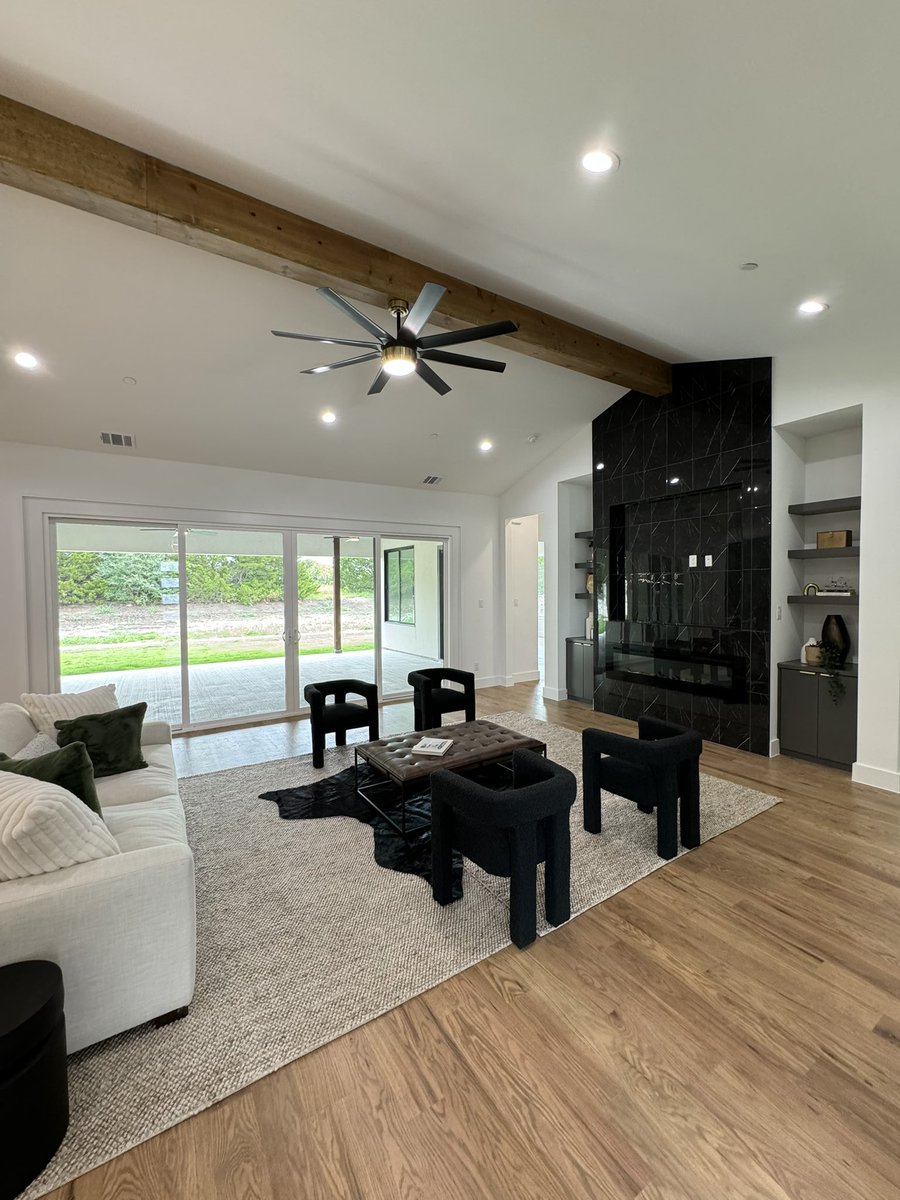 benwegmann's tweet photo. Fellas, she probably had a long week. Buy her this house.

Full reel tour on my Instagram 👀 IG: Benwegmann https://t.co/ECbVhccpiM