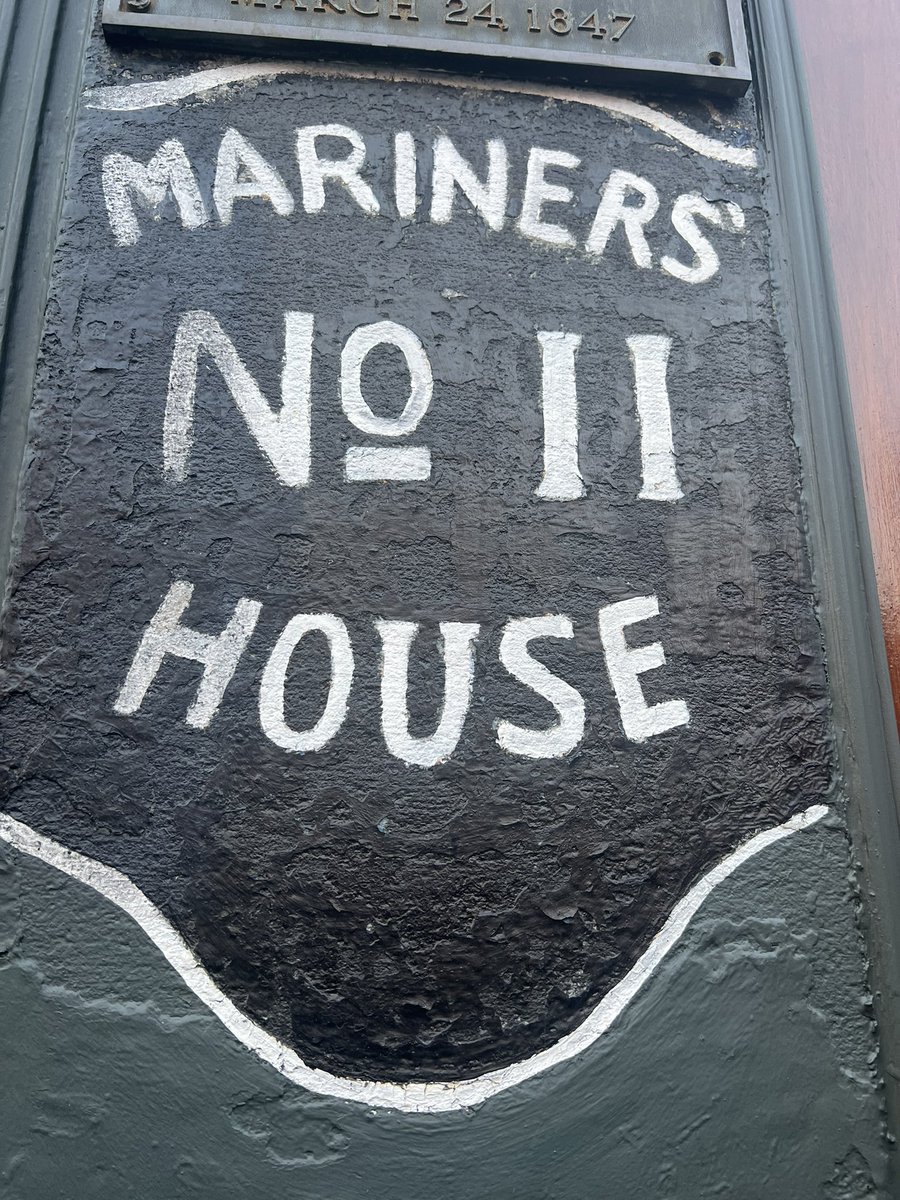 Lianne72's tweet photo. In Boston for the weekend and the @Mariners game on Monday night.  @fenwaypark has been on my bucket list for years and to be able to see my fav team play there is amazing.  Saw this last night in North End.  My favorite M’s player represented!   #TridentsUp @11EdgarMartinez https://t.co/N66c4wBb3h