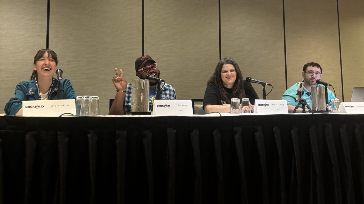 ItsRainingBen's tweet photo. @BenDoesBROADWAY @JennaferN Panel 3: βAnd the EGOT Goes Toβ¦β podcast live taping with Kate Reinking, JT Tranberg, Ashley Hufford and host Spencer Sher! https://t.co/M2sAIjgAhj