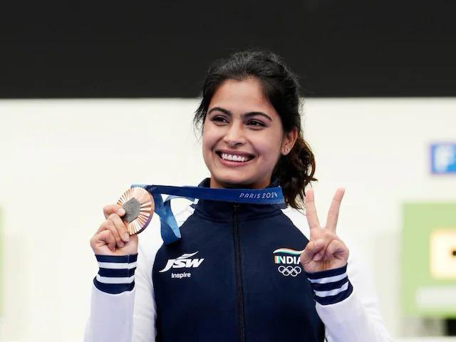 JayShah's tweet image. 🥉 Heartfelt congratulations to @realmanubhaker for clinching the bronze medal in shooting at the Paris Olympics! You’ve made history by becoming the first Indian woman shooter to win an Olympic medal.  #Paris2024 || #Olympics || @Media_SAI || @WeAreTeamIndia