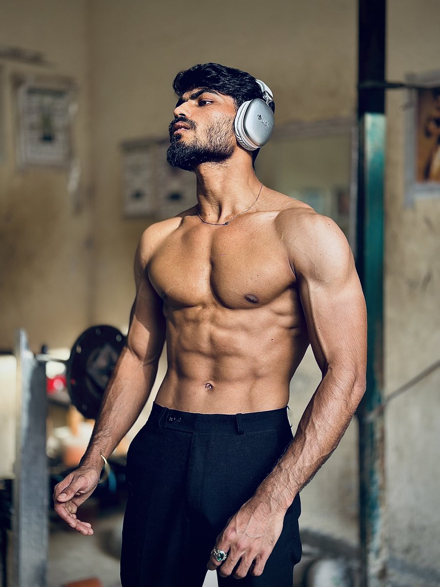 mr_samarkhan_'s tweet photo. Hey everyone , what’s your opinion 🥵 https://t.co/HSFj6edaS6