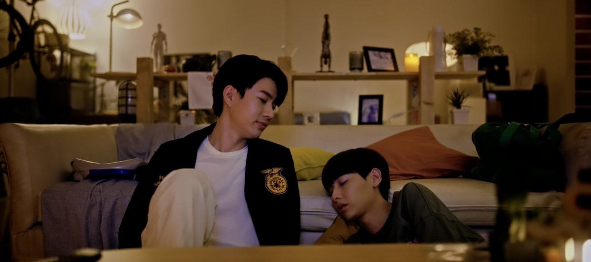 offgun_family's tweet photo. คืนนี้เราห่มผ้ากันเองนะคะเบบี๋ พวกเราไม่มีพี่เจนห่มให้🛌💕 #TheTraineeSeriesEP5 https://t.co/DSOiqy9yQQ